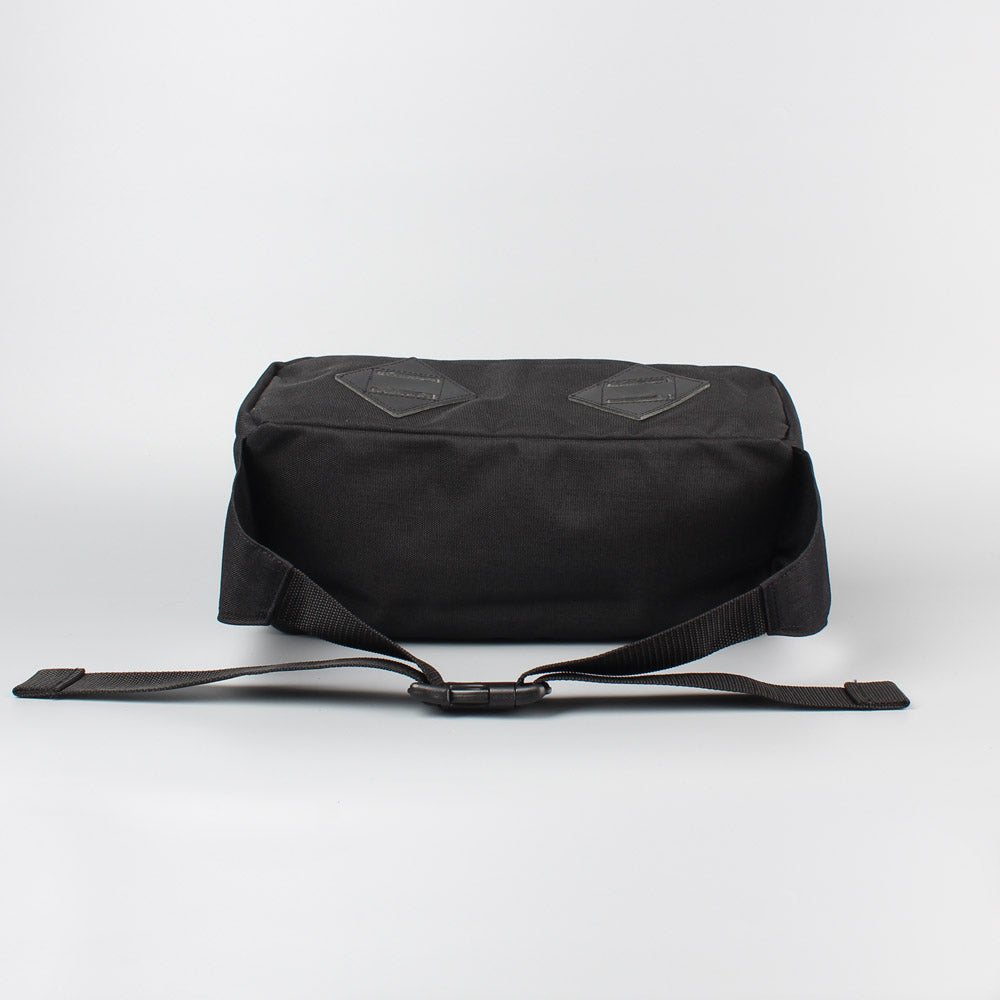 ANONYM CRAFTSMAN DESIGN Amy Bodybag