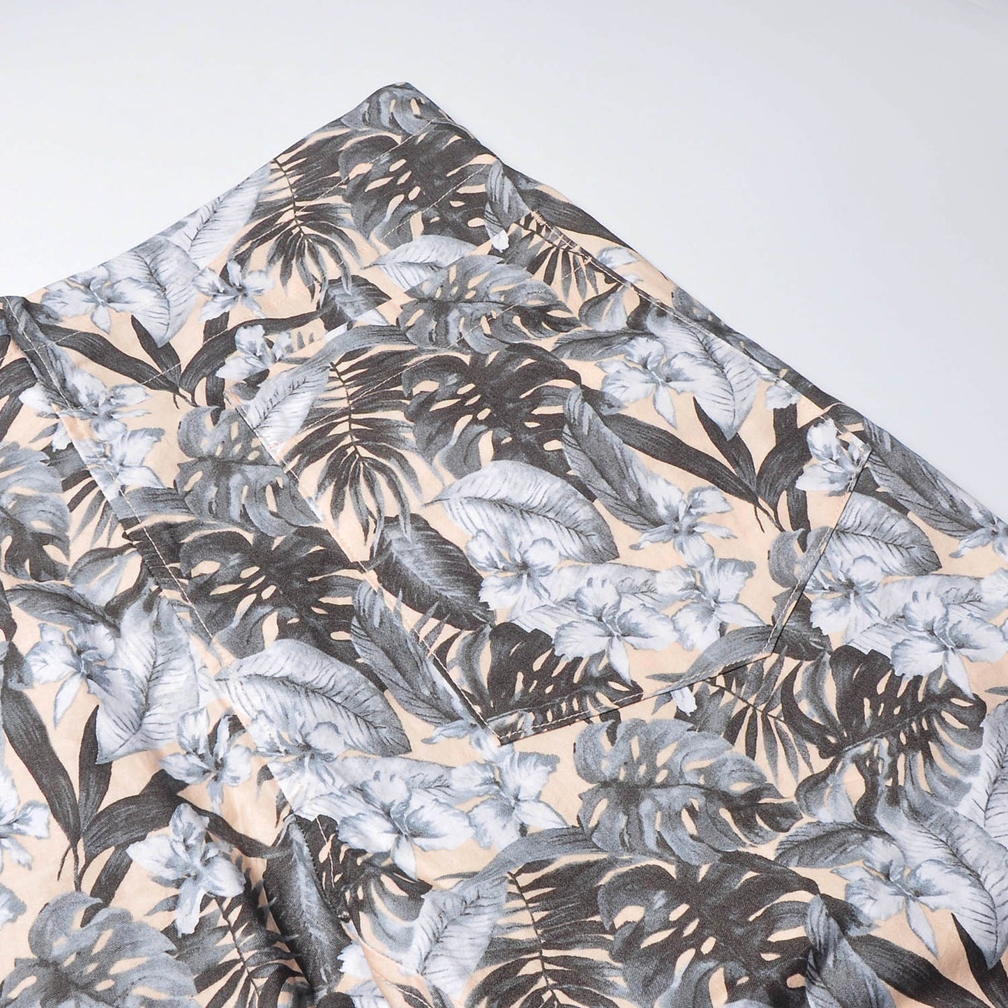 MONITALY M25352 Drop Crotch Shorts- Floral Peach