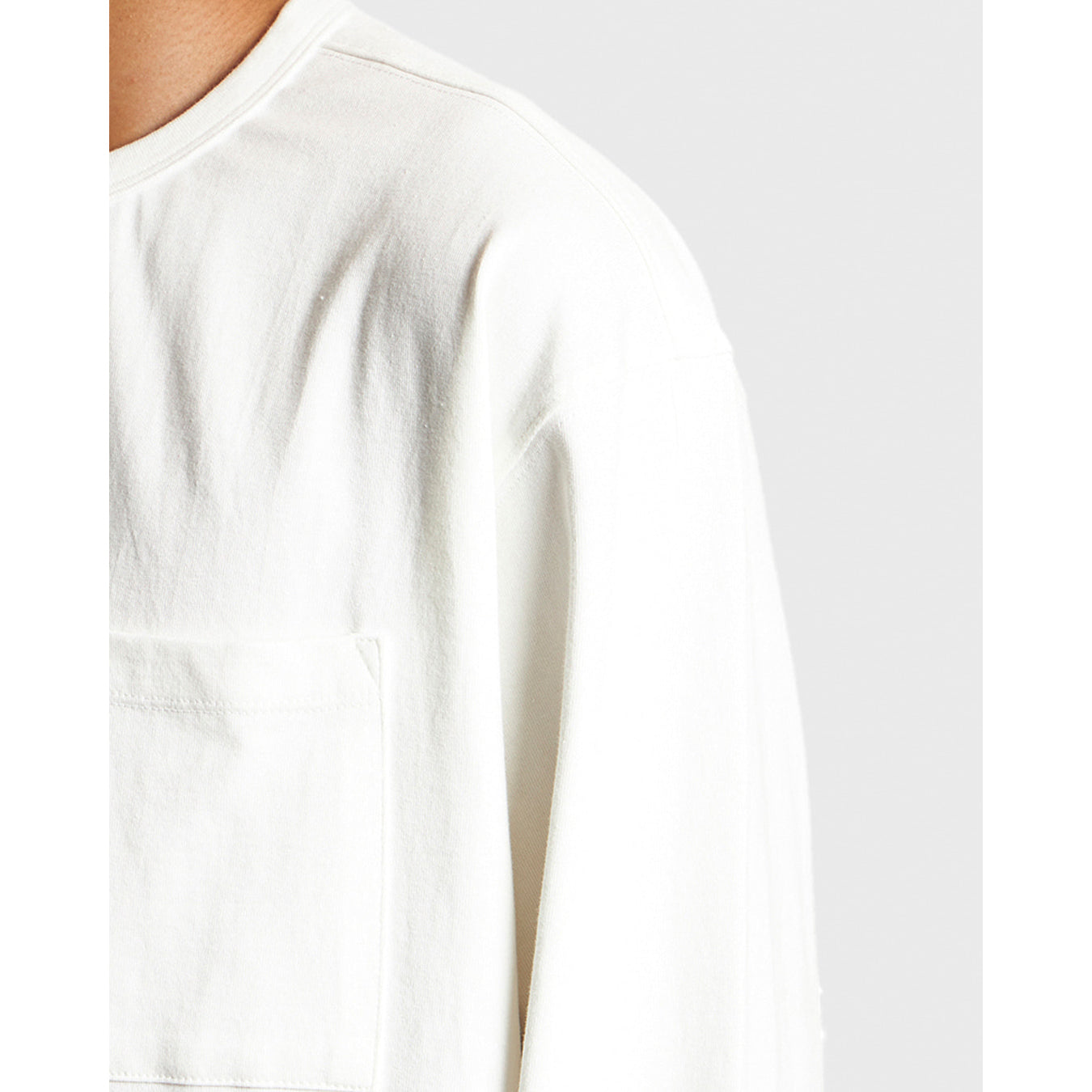 EASTLOGUE 2121FWCS02 L.S FLACK T SHIRT- WHITE