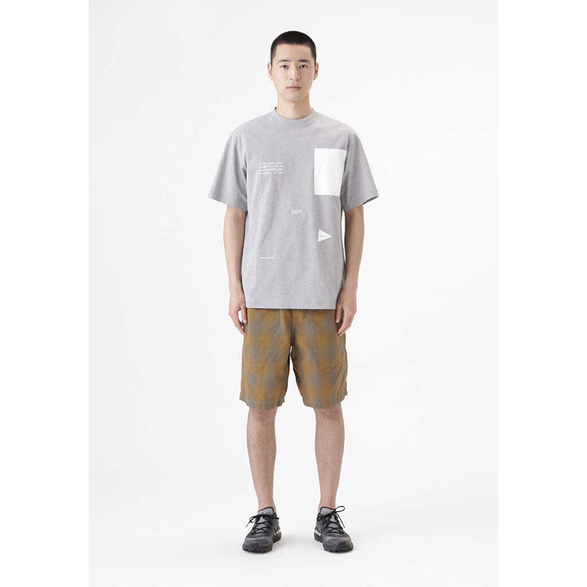 AND WANDER composition T gray