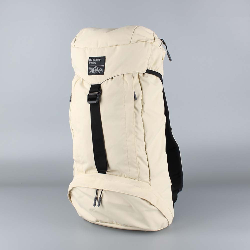 MT. RAINIER DESIGN Rip-Stop Peck Pack