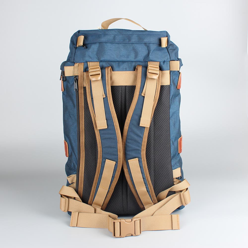 WILDERNESS EXPERIENCE Wraparound Backpack