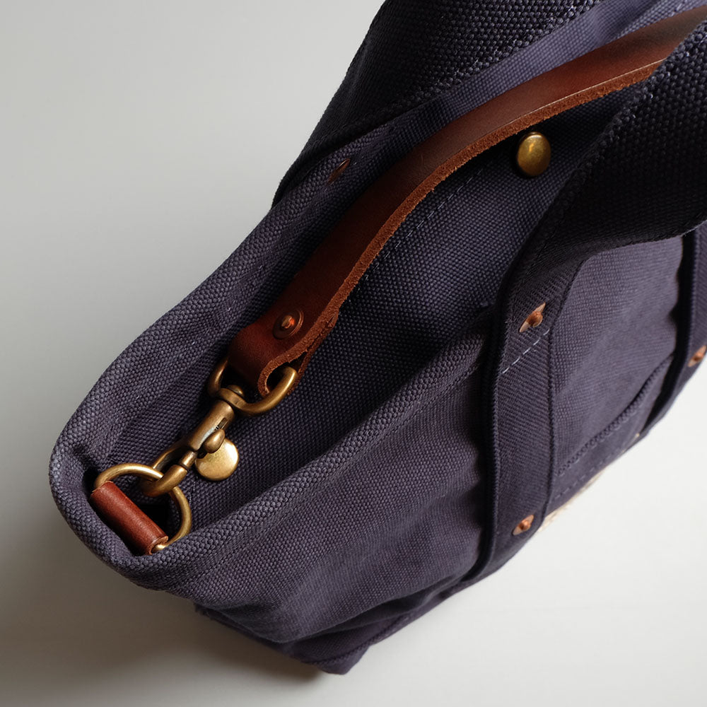 Vasco Canvas Leather Tool Bag – WANDERS* Vasco Canvas Leather Tool Bag – WANDERS*