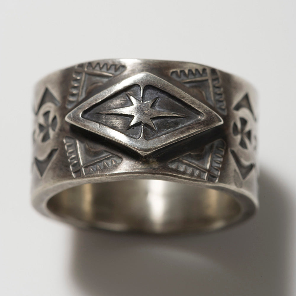 SEVESKIG Silver Ring