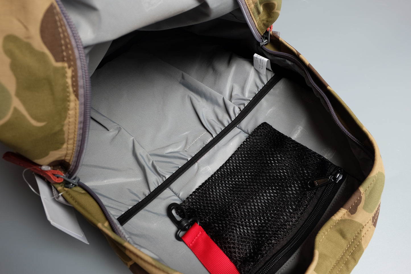 MT. RAINIER DESIGN Original Two Pocket Pack Camo
