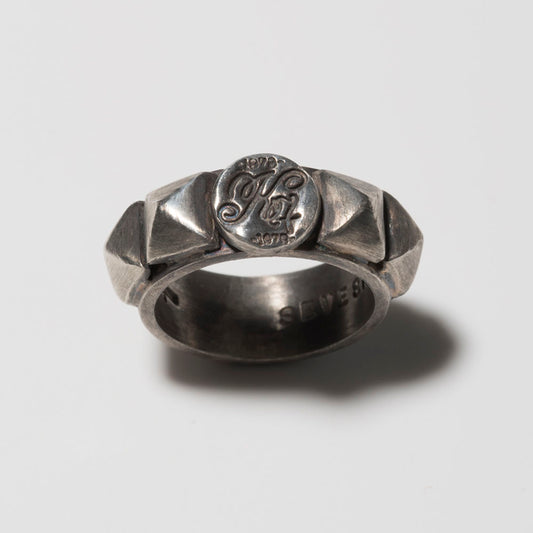 SEVESKIG Silver Ring(Square Studded)