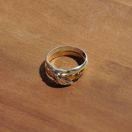 HRM 0901 R1B Peace Hand Ring