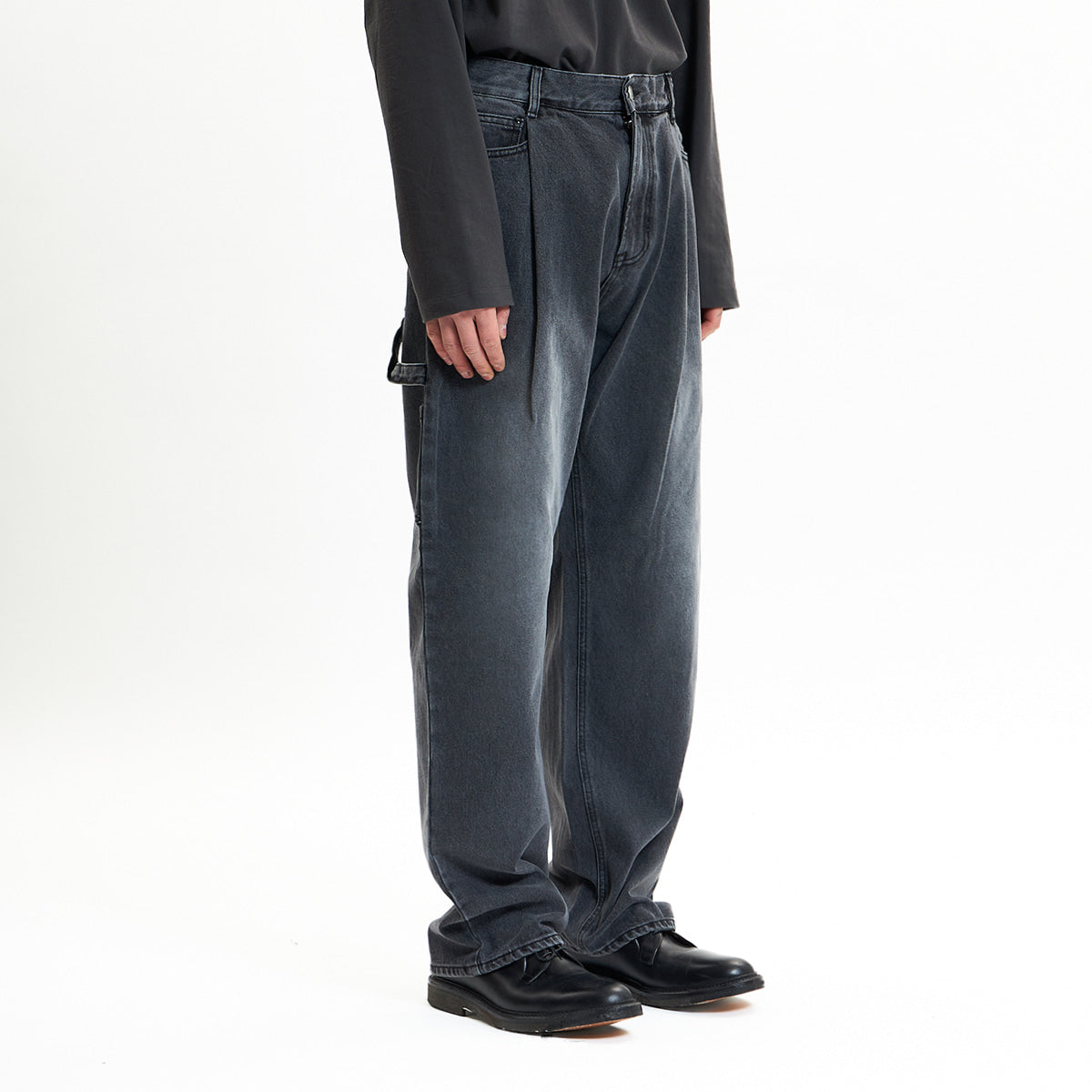 UNAFFECTED UN-SS21PT04 ONE TUCK WIDE DENIM - BLACK