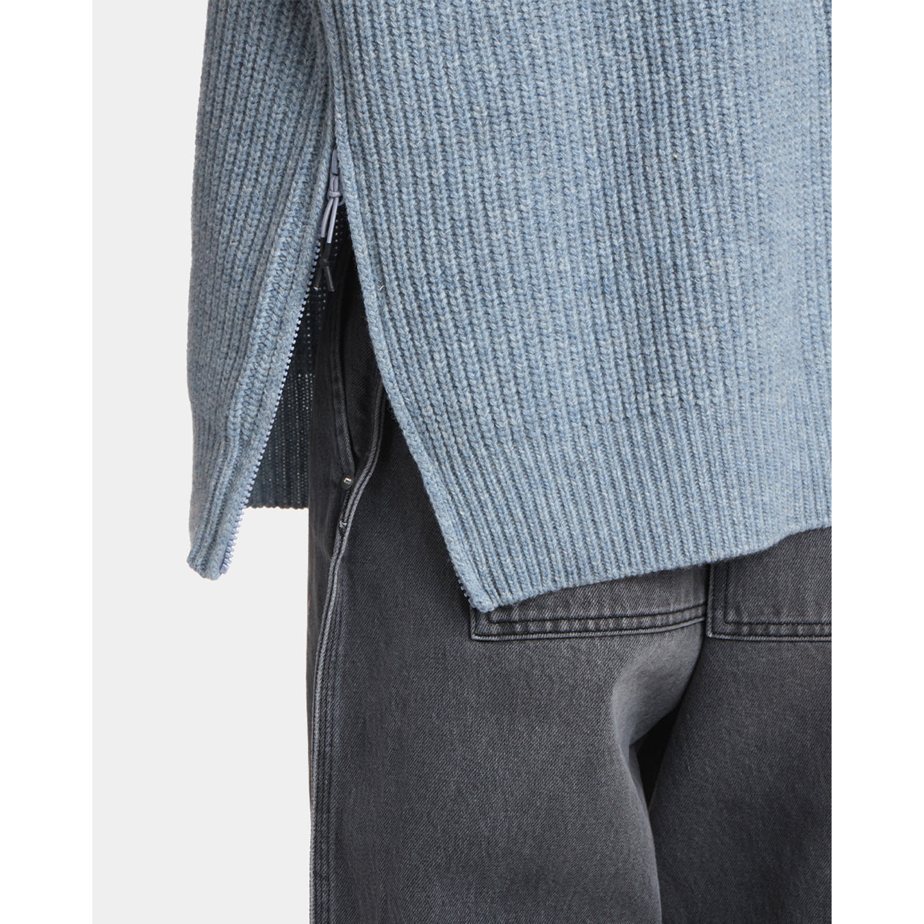 UNAFFECTED UN-FW21KN01 OVERSIZED CREWNECK KNIT- SAGE BLUE MELANGE