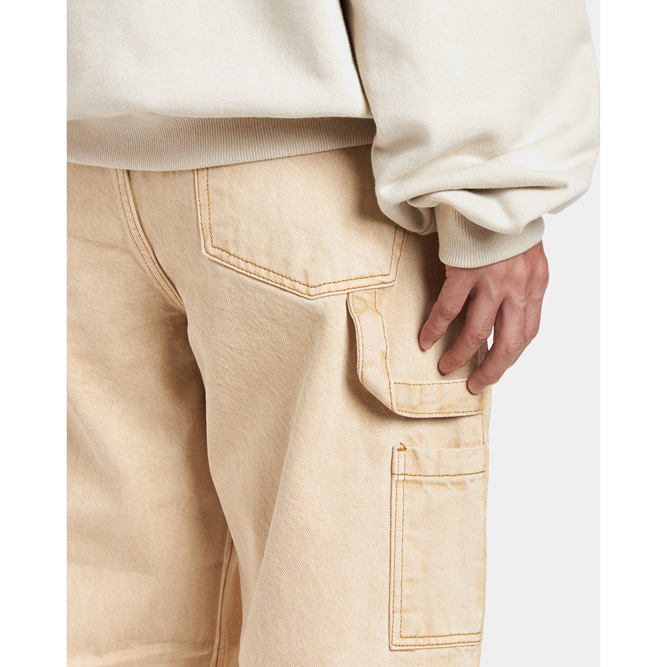 UNAFFECTED UN-FW21PT14 ONE TUCK WIDE DENIM- DYED ECRU