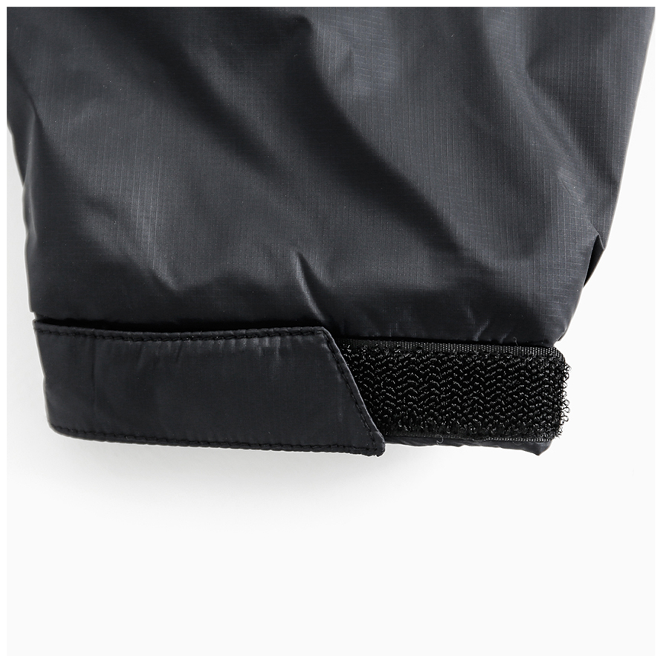 CAYL Roundneck Insulation Jacket- Black