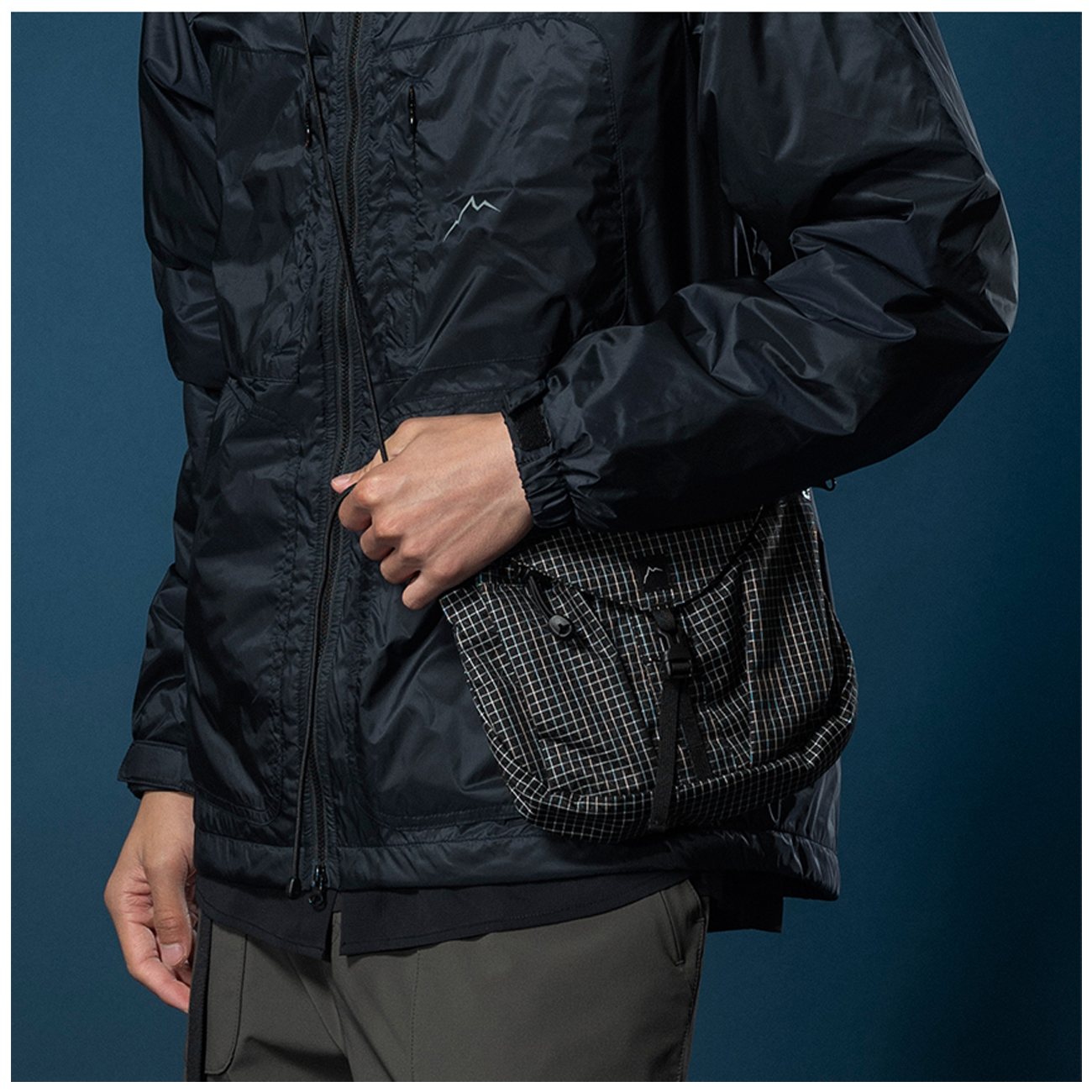 CAYL Roundneck Insulation Jacket- Black