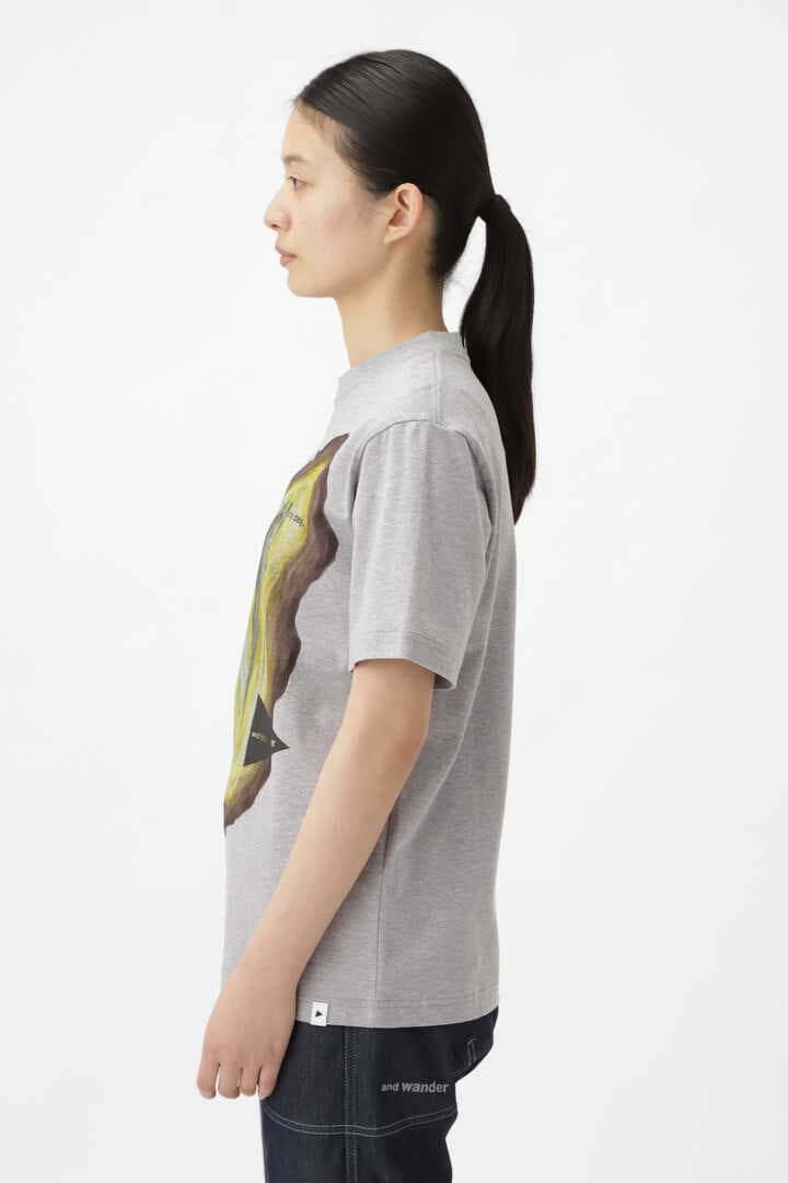 AND WANDER hand painted stump T