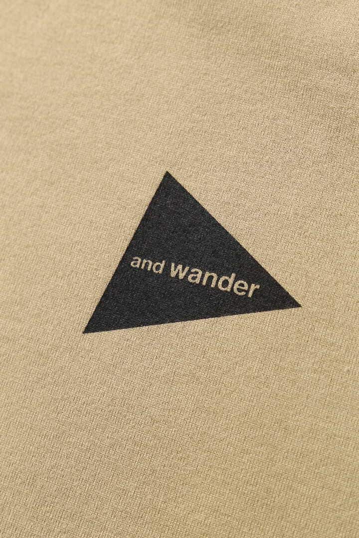 AND WANDER Composition T