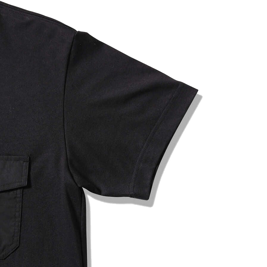 AND WANDER pocket T black