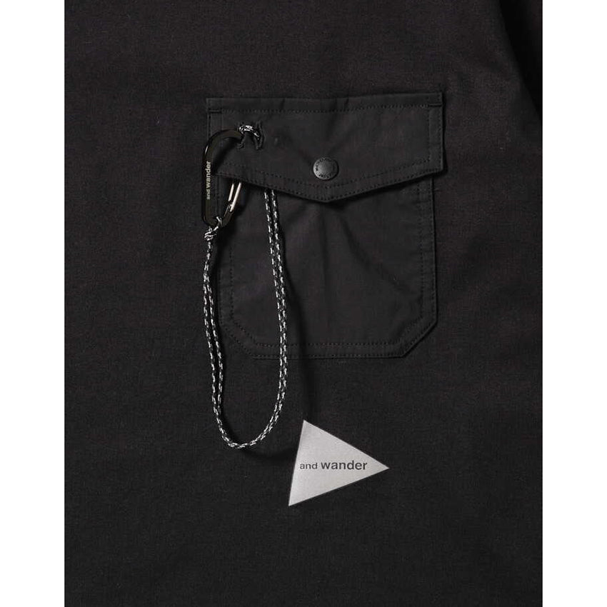 AND WANDER pocket T black