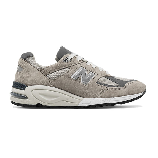 New Balance M990GY2