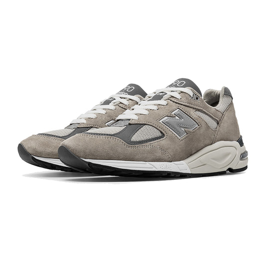 New Balance M990GY2